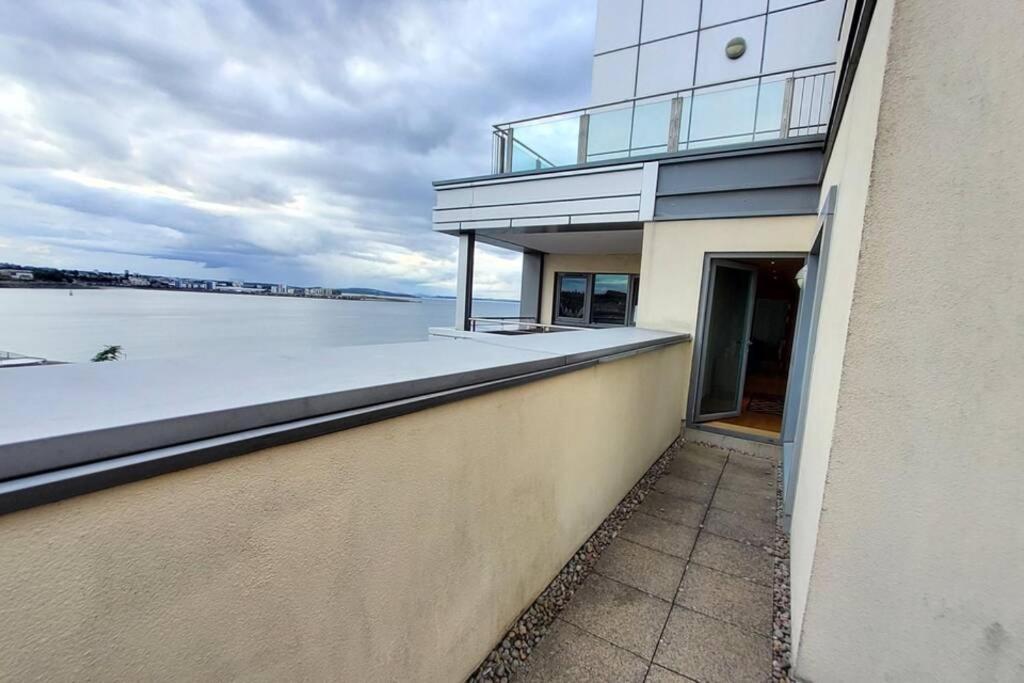 2 Bed Aprtmt- Waterfront, 5 Beds, Parking Apartment *